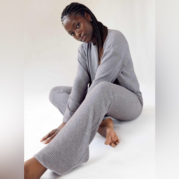 Aritzia Babaton The Group Grey Ribbed Knit Flare Lounge Pants XS - Picture 10 of 14